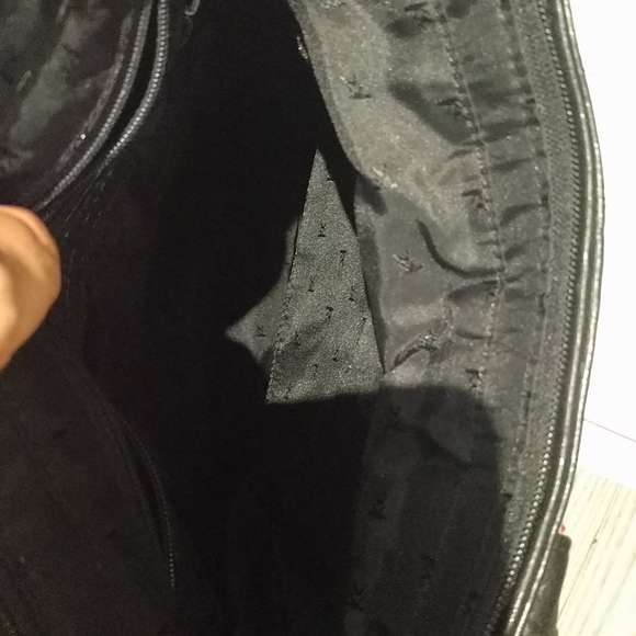 🌸 Beautiful genuine leather bag by Kenneth Cole - Picture 6 of 8